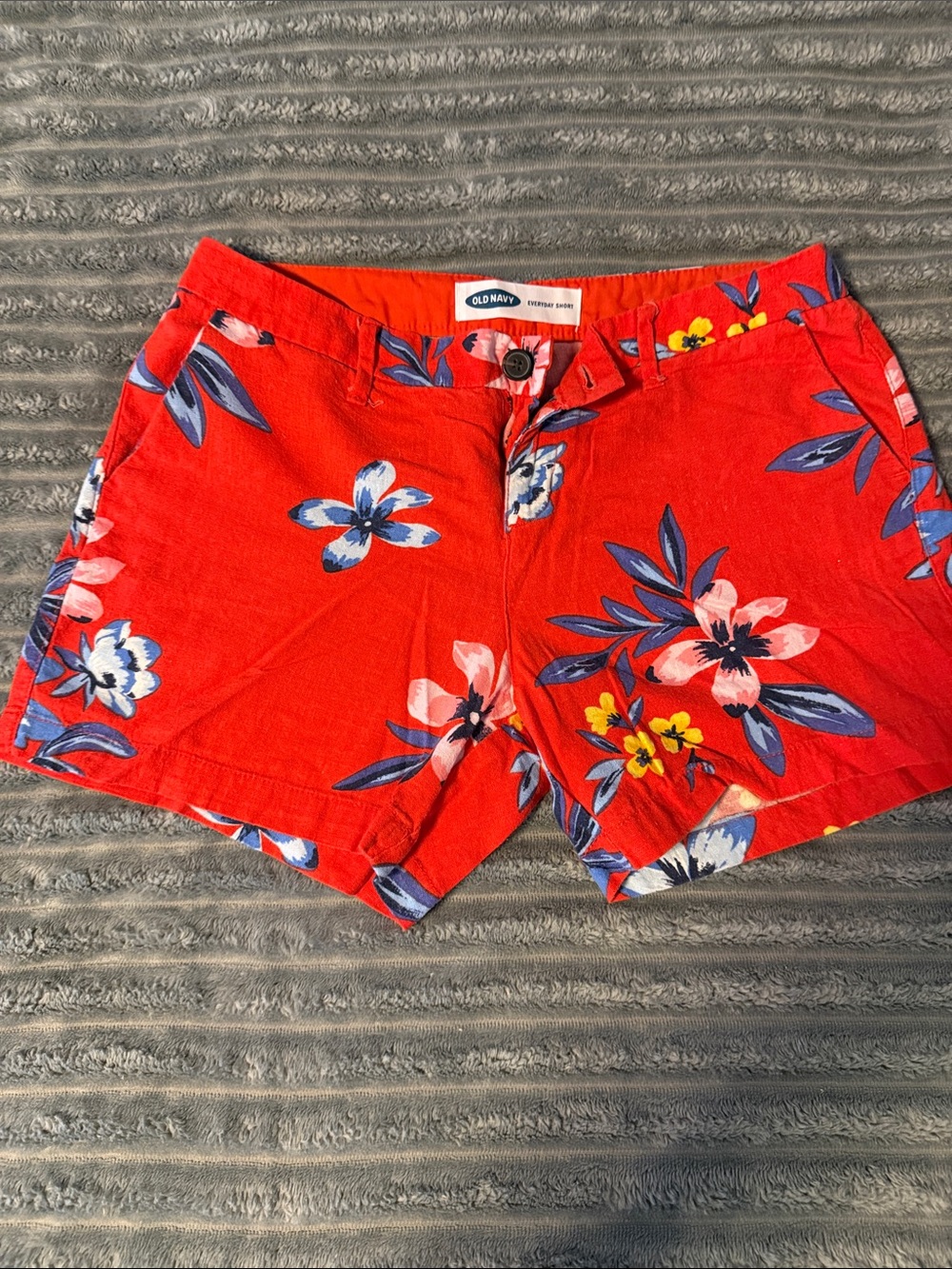 Old Navy Red Floral Print Women's Shorts